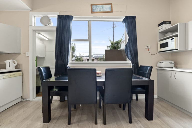 Photo of property in 28 Bathgate Street, South Dunedin, Dunedin, 9012