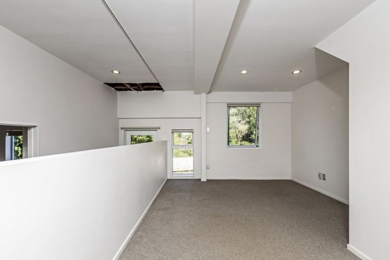 Photo of property in 98a Arran Road, Browns Bay, Auckland, 0630