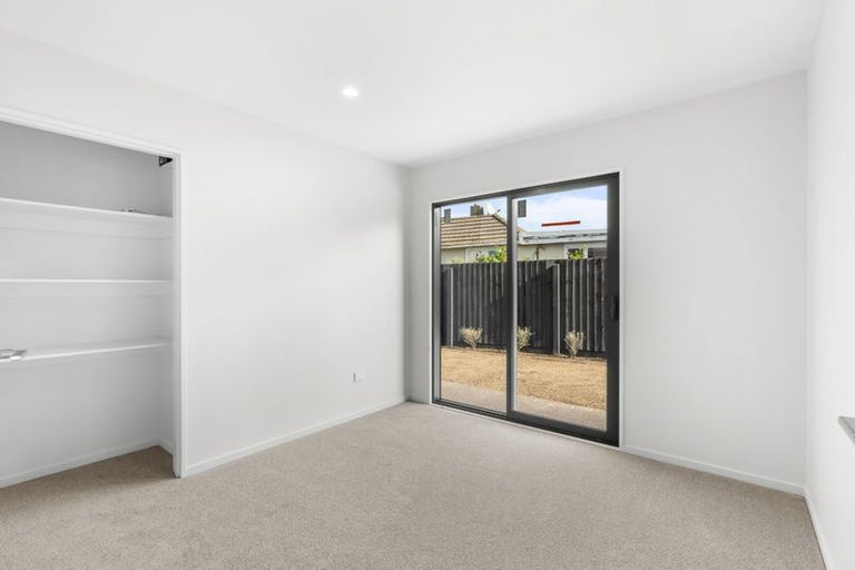 Photo of property in 6a Auburn Avenue, Upper Riccarton, Christchurch, 8041