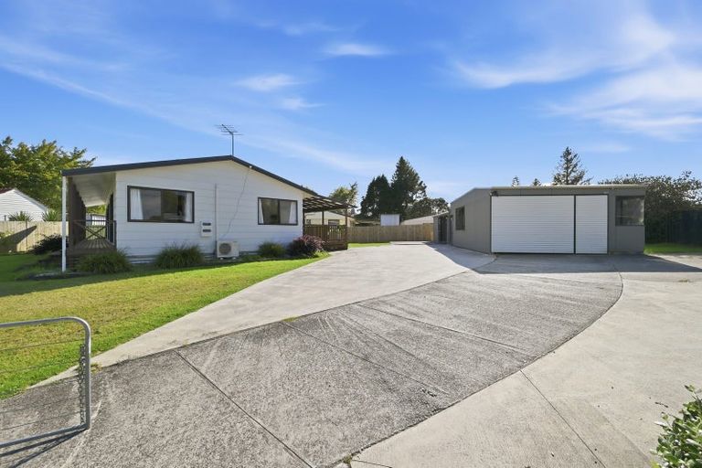 Photo of property in 5 Ngareta Road, Mourea, Rotorua, 3074