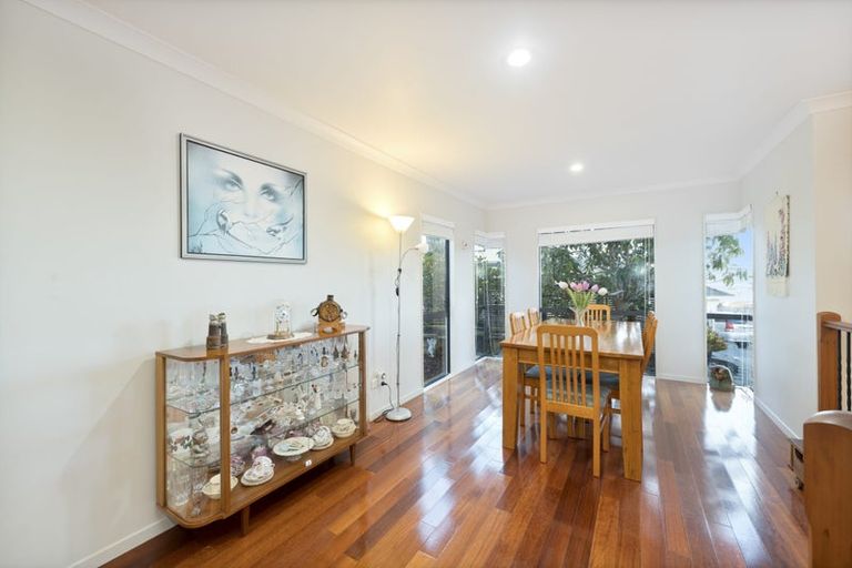 Photo of property in 17 Virginia Street, Henderson, Auckland, 0612