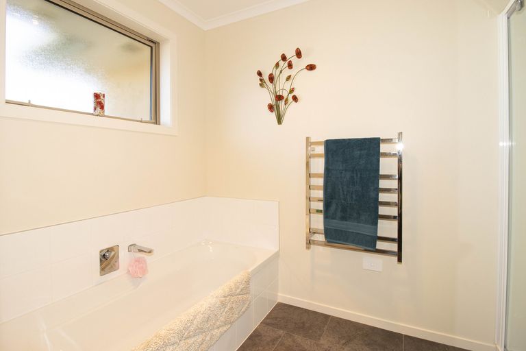 Photo of property in 24 Mill Grove, Clareville, Carterton, 5713