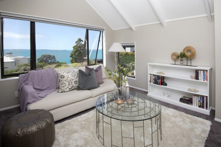 Photo of property in 9 Colleen Court, Cockle Bay, Auckland, 2014