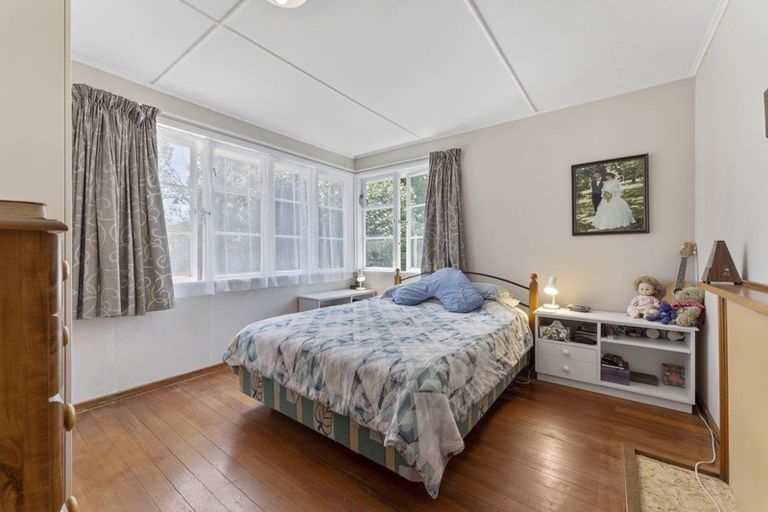 Photo of property in 33 Andrew Avenue, Roslyn, Palmerston North, 4414