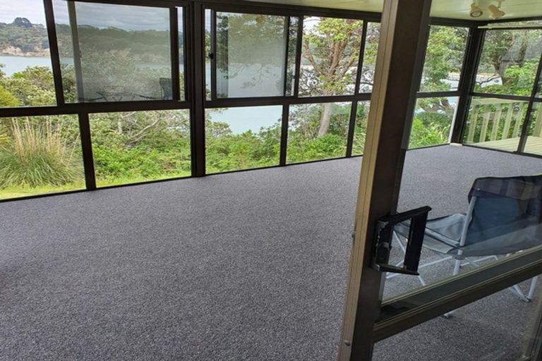 Photo of property in 236 Wade River Road, Wade Heads, Whangaparaoa, 0932