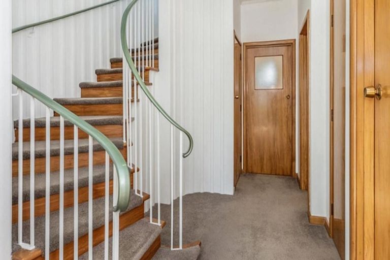 Photo of property in 3 Clyde Road, Bluff Hill, Napier, 4110