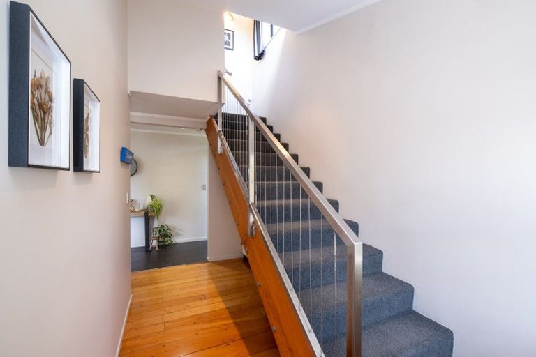 Photo of property in 5 Keith Sands Grove, Havelock North, 4130