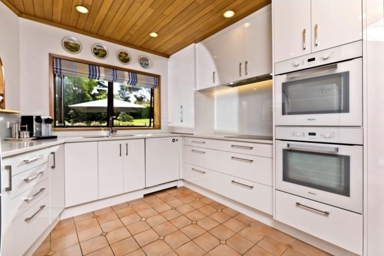 Photo of property in 5 Emily Lane, Greenhithe, Auckland, 0632