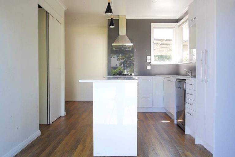 Photo of property in 24 Manchester Street, Takaro, Palmerston North, 4412