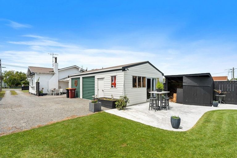 Photo of property in 15 Cambridge Terrace, Masterton, 5810