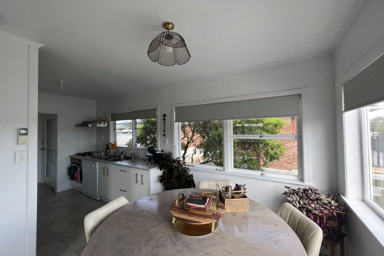 Photo of property in 157a Carlisle Road, Northcross, Auckland, 0632