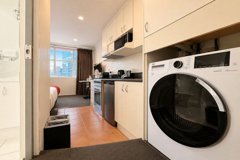 Photo of property in Terrace Garden Apartments, 5b/120 The Terrace, Wellington Central, Wellington, 6011