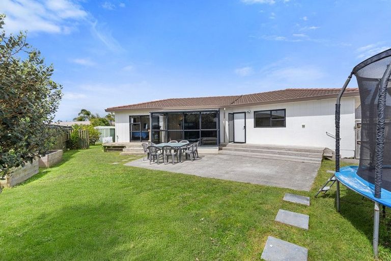 Photo of property in 129 Florence Avenue, Orewa, 0931
