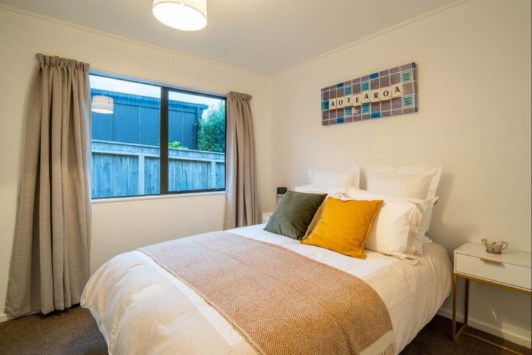 Photo of property in 19a Huia Street, Waikanae, 5036