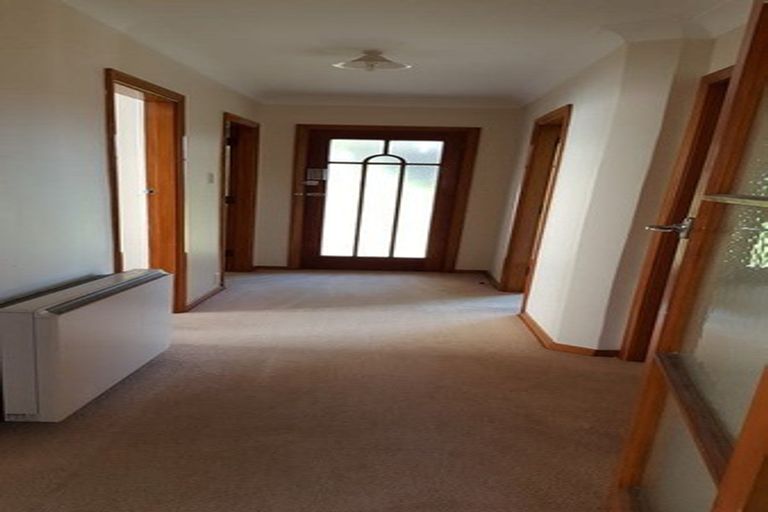 Photo of property in 23 Middlepark Road, Sockburn, Christchurch, 8042