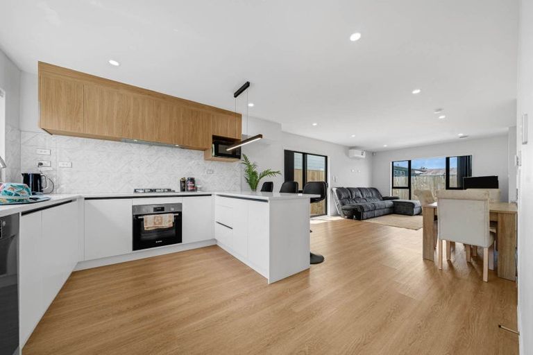 Photo of property in 70c Cargill Street, Papakura, 2110