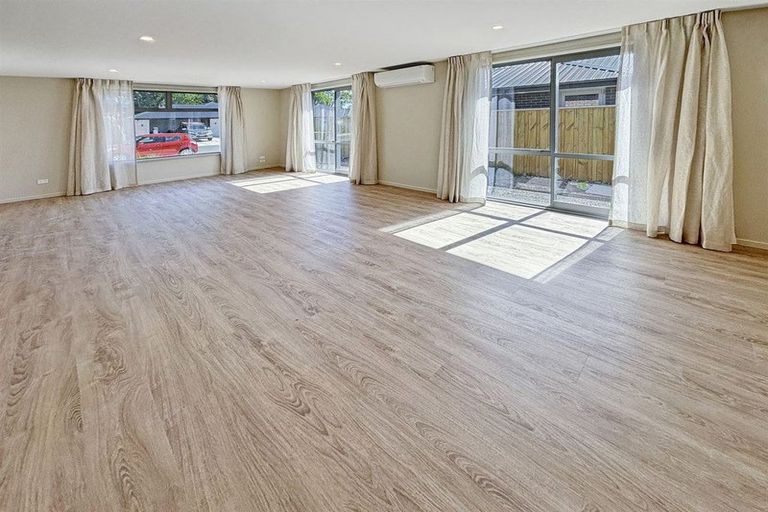 Photo of property in 28 Crossley Avenue, Woodend, 7610