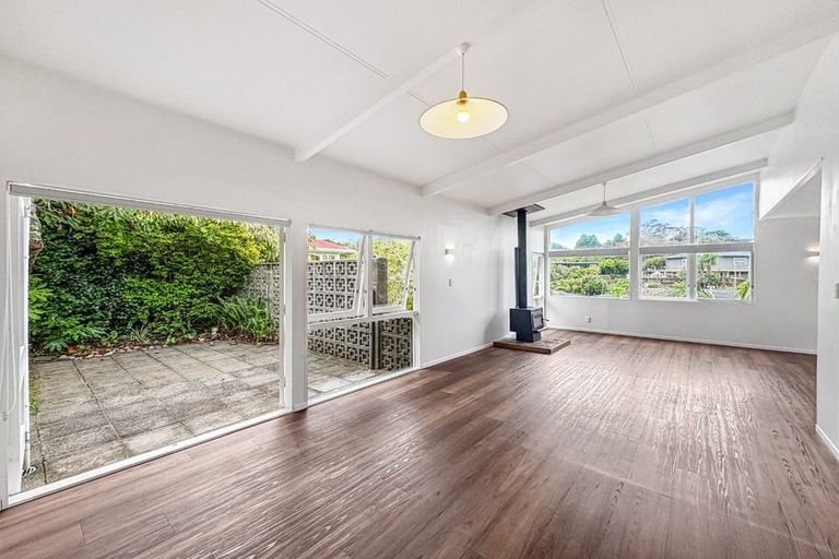 Photo of property in 23 Parkes Avenue, Saint Johns Hill, Whanganui, 4501