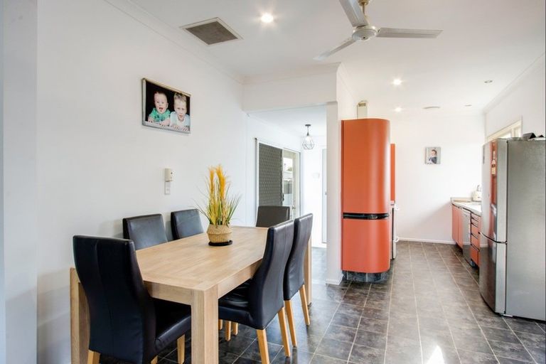 Photo of property in 12 Hinton Road, Taradale, Napier, 4112