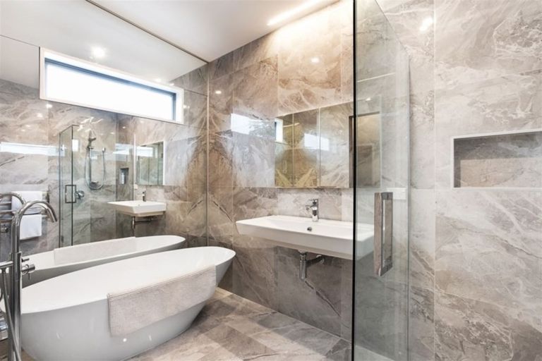 Photo of property in 27 Clare Road, St Albans, Christchurch, 8014