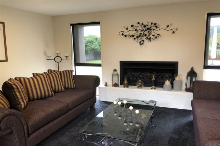 Photo of property in 20 Baltic Place, Northwood, Christchurch, 8051