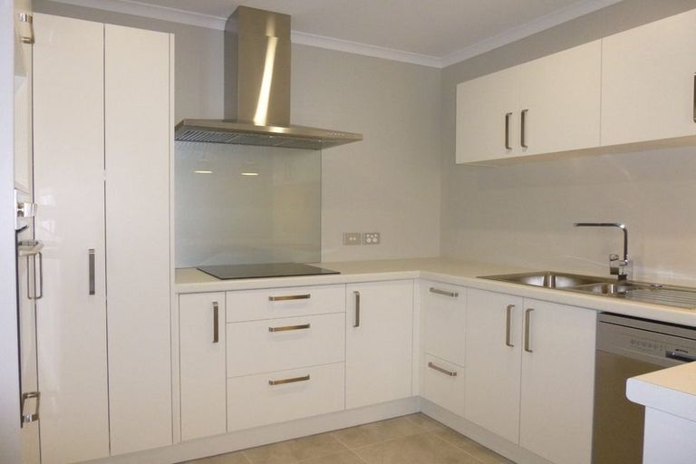 Photo of property in 28 Ridgedale Crescent, Flagstaff, Hamilton, 3210