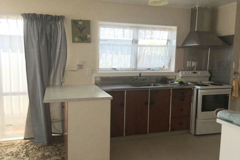 Photo of property in 26 Oxford Street, Taradale, Napier, 4112