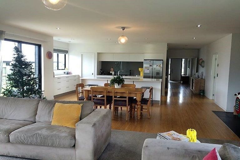 Photo of property in 9 Centre Crescent, Wanaka, 9305