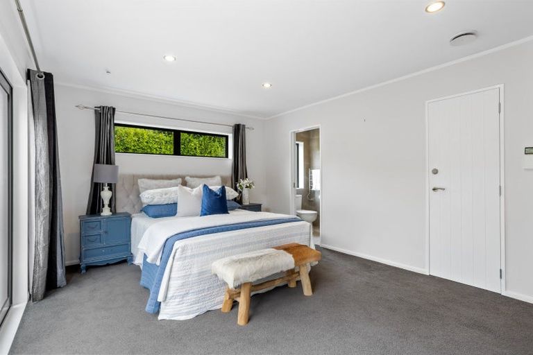 Photo of property in 65 Sunny Crescent, Huapai, Kumeu, 0810