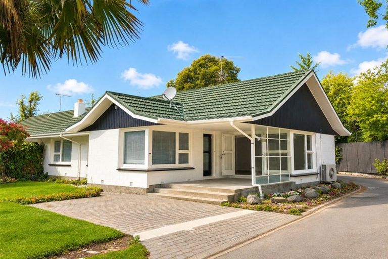 Photo of property in 1/23a Hamilton Avenue, Ilam, Christchurch, 8041