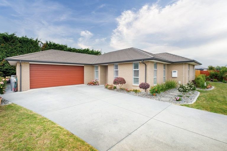 Photo of property in 34 Oakwood Way, Papamoa Beach, Papamoa, 3118
