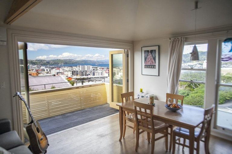 Photo of property in 72 Thompson Street, Mount Cook, Wellington, 6011