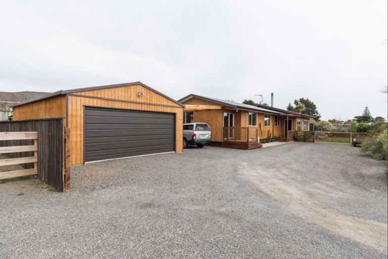 Photo of property in 575a Waitarere Beach Road, Waitarere Beach, Levin, 5510
