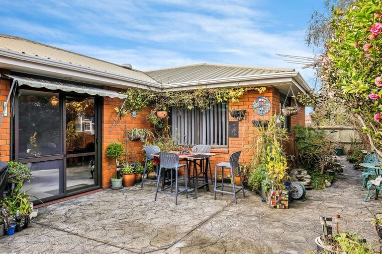 Photo of property in 2/21 O'briens Road, Sockburn, Christchurch, 8042