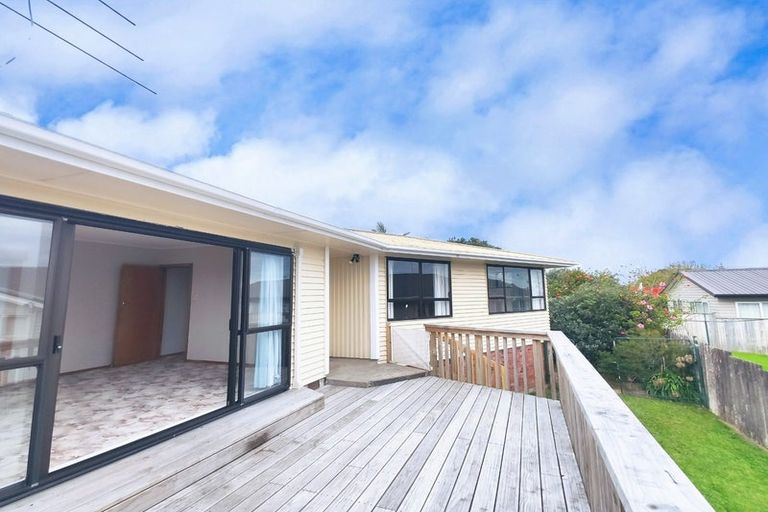 Photo of property in 20 Carole Crescent, Pakuranga, Auckland, 2010