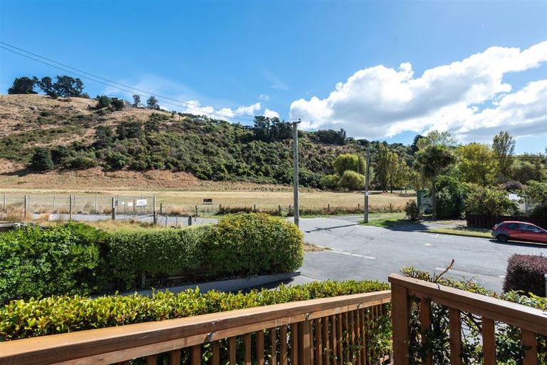 Photo of property in 107 Bay View Road, Moncks Bay, Christchurch, 8081
