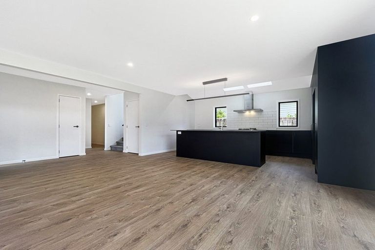 Photo of property in Peninsula Primary School, 61 Wharf Road, Te Atatu Peninsula, Auckland, 0610