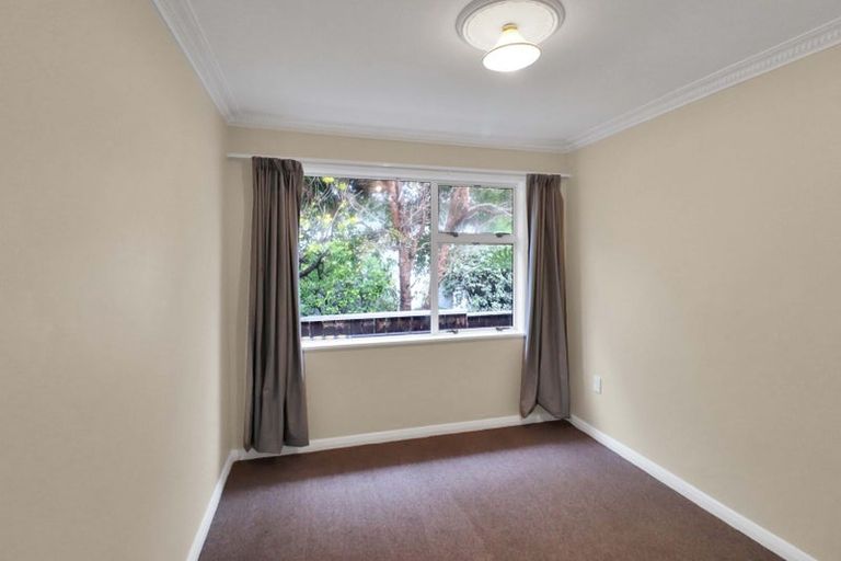 Photo of property in 39 Birdwood Road, Waterloo, Lower Hutt, 5011