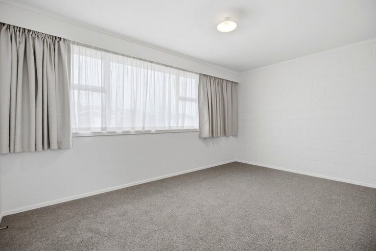 Photo of property in 5a-c Pohutukawa Drive, Tokoroa, 3420
