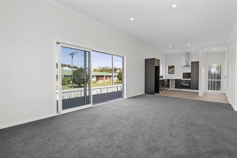 Photo of property in 11 Little Street, Tirau, 3410
