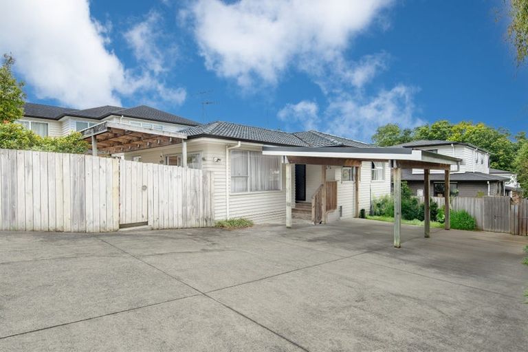 Photo of property in 27 Normanton Street, Glenfield, Auckland, 0629