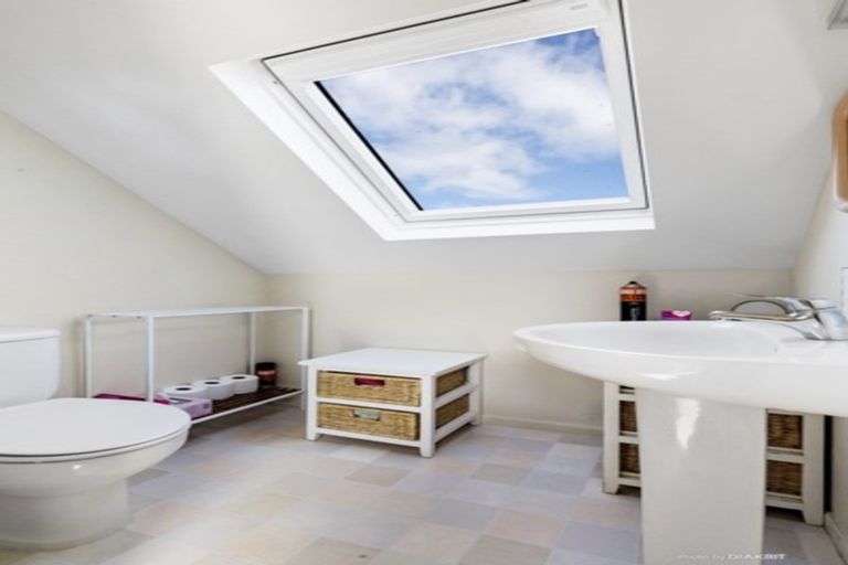 Photo of property in 19 Futuna Close, Karori, Wellington, 6012