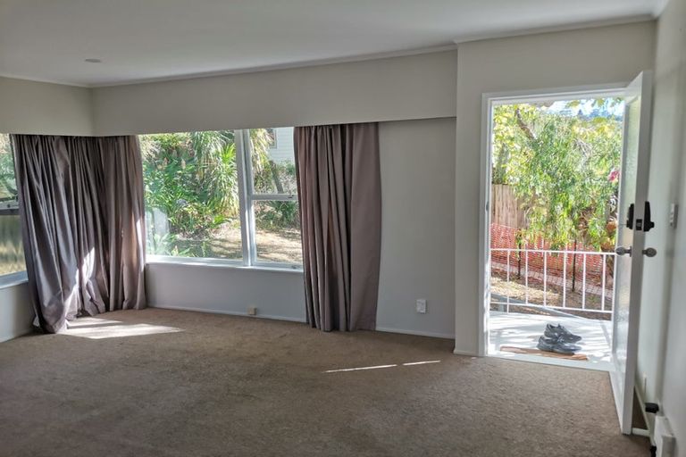 Photo of property in 2/5 Keldale Place, Forrest Hill, Auckland, 0620