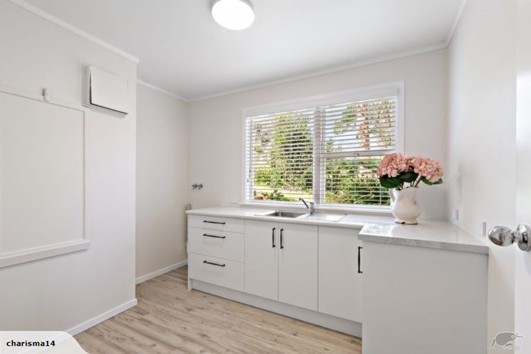 Photo of property in 33 Trig Road, Whitford, Howick, 2571