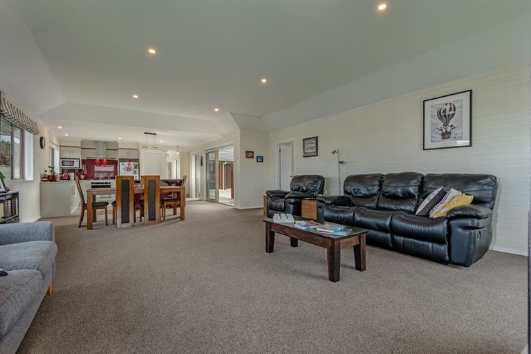 Photo of property in 8a Vernon Avenue, Takaro, Palmerston North, 4412