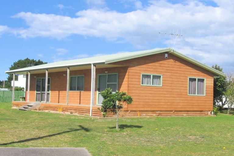 Photo of property in 216 Hauturu Street, Whangamata, 3620