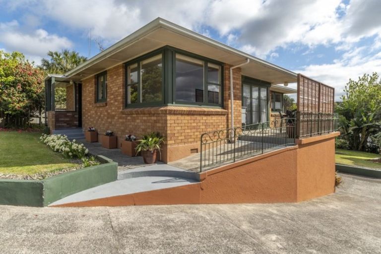 Photo of property in 18 Bristol Avenue, Brookfield, Tauranga, 3110