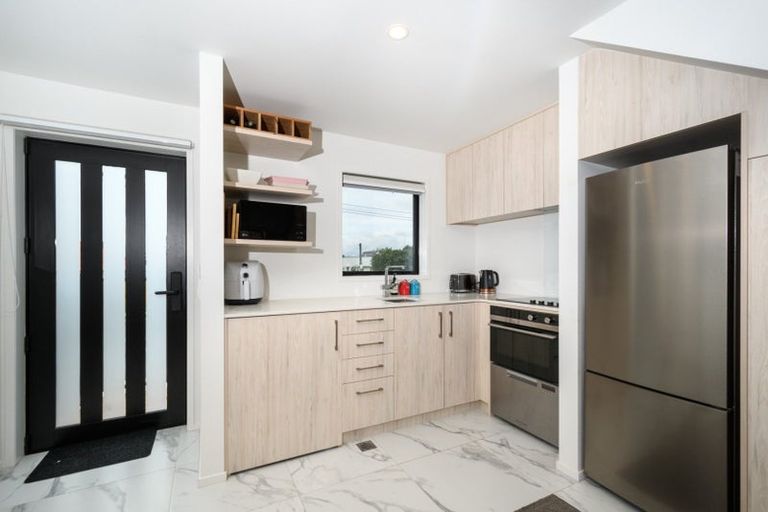 Photo of property in 3/57 Taikata Road, Te Atatu Peninsula, Auckland, 0610