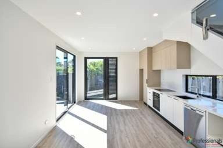 Photo of property in 72c Omana Road, Papatoetoe, Auckland, 2025