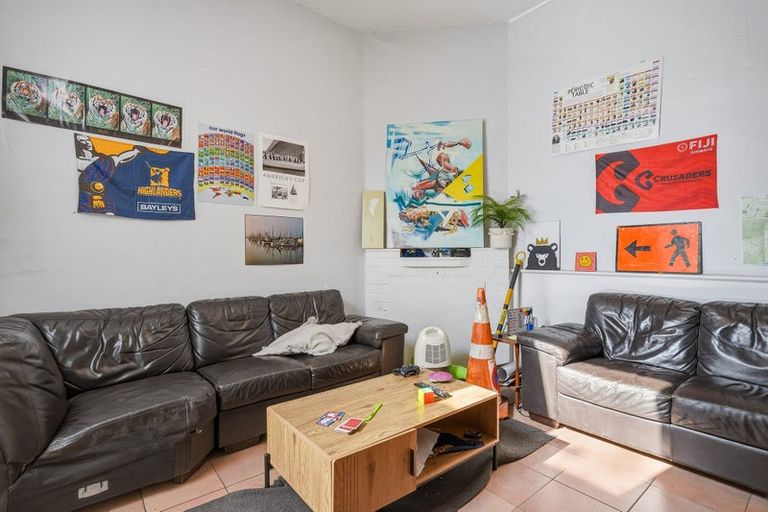 Photo of property in 100 Dundas Street, North Dunedin, Dunedin, 9016